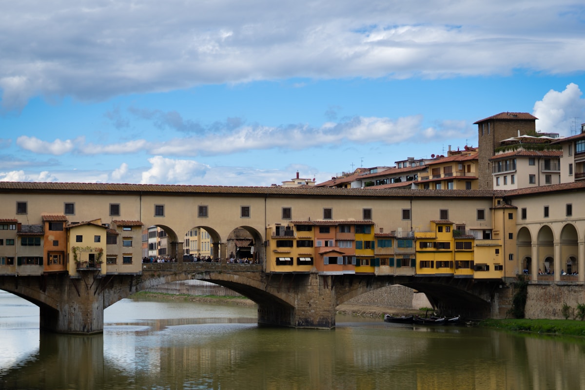 Ponte Vecchio bridge with shops over the Arno river, Florence, Tuscany, Italy